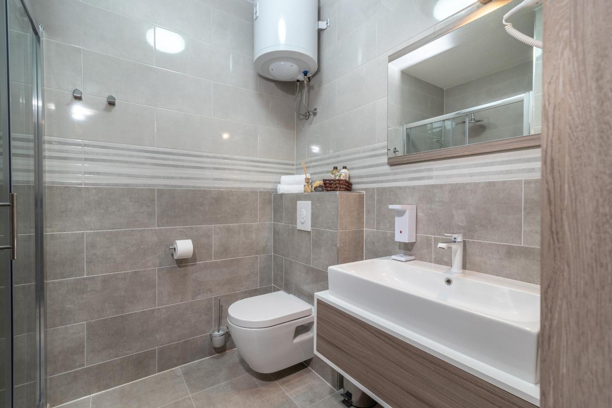 Villa Lux โตรกีร์ ห้อง รูปภาพ